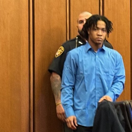 Мъж очакващ съдебен процес по обвинение в убийство беше погрешка