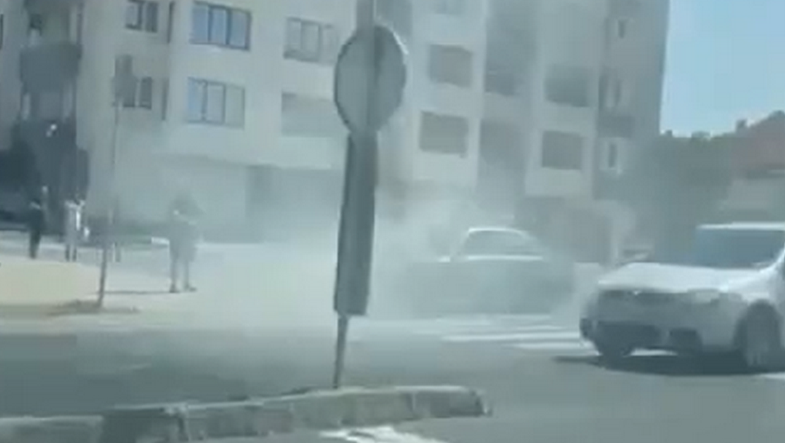 Автомобил се запали в движение в Бургас