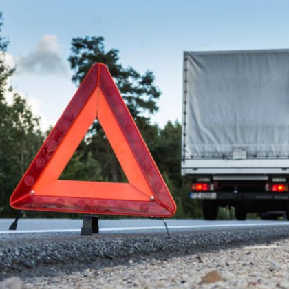 На 26 август в 16 10 часа по пътя между Девня