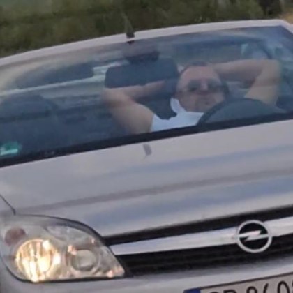 Шофьор се прояви с абсурдно поведение на пътя Мъжът е