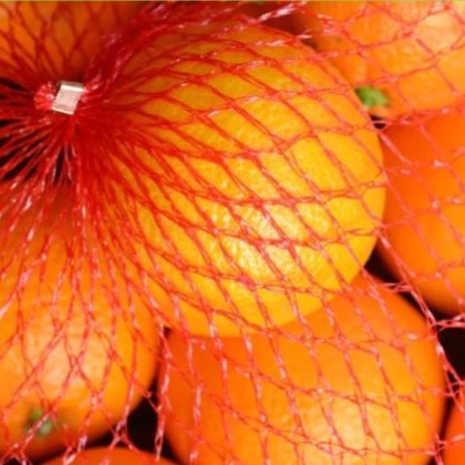 Учените казват че опаковането на портокали в червени мрежи в супермаркетите