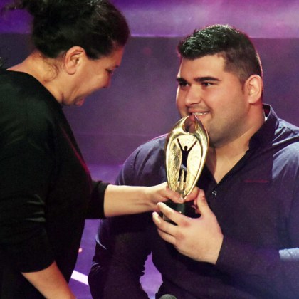 Ружди Ружди категорично спечели титлата в тласкането на гюле категория