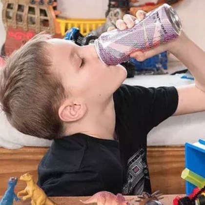 Ново проучване показва че всяко второ българско дете консумира енергийни