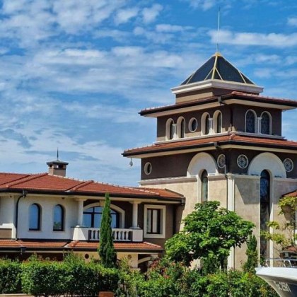 Почетният председател на ДПС Ахмед Доган е напуснал резиденцията в