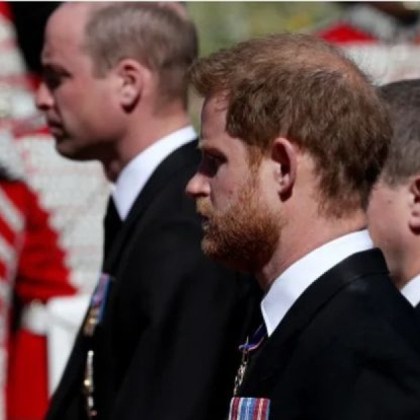 Принцовете Уилям и Хари присъстваха на погребението на 82 годишния лорд