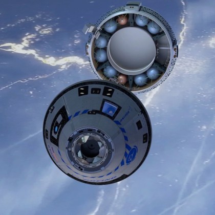 Странни звуци започнаха да се чуват от Boeing Starliner заседнал