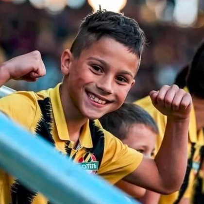 Само на 10 години а вече борец Малкият Денис който