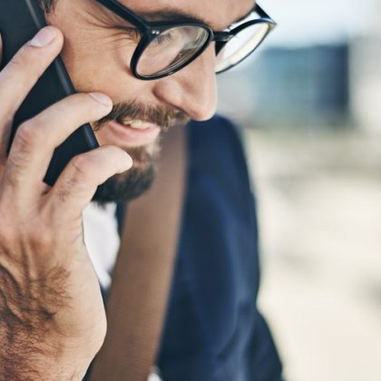 Използването на мобилните телефони не е свързано с туморите в