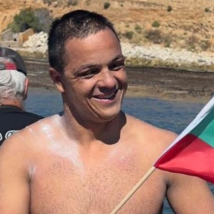 Българският плувец Цанко Цанков осъществи успешно първото по рода си