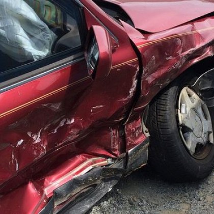 Шофьор на 21 години е загинал при катастрофа в Плевенско