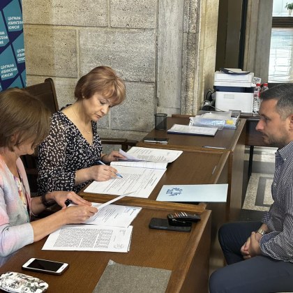 ДПС на Доган внесе документи за самостоятелно явяване на изборите