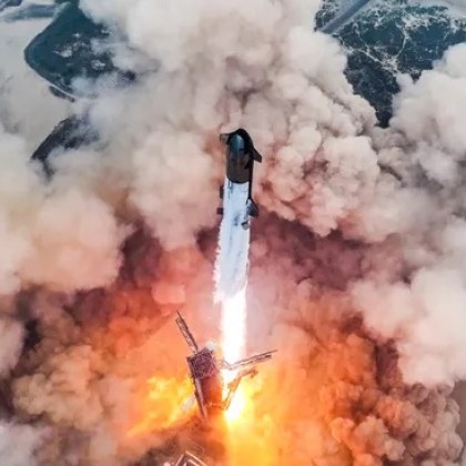 Мегаракета на SpaceX ще пътува до Марс след две години, а след четири ще изпрати и екипаж