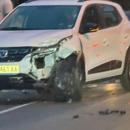 Граждани сигнализират за пътен инцидент в София който е завършил