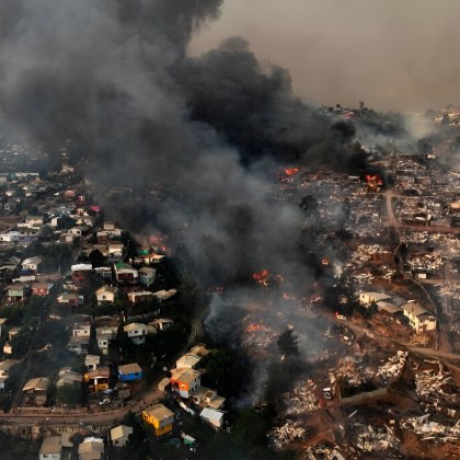 Пожарникар е обвинен в предизвикване на смъртоносни пожари Мъжът е