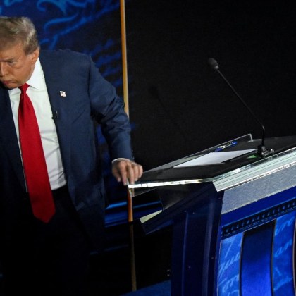 Кандидатът за президент каза в първия директен двубой с опонента