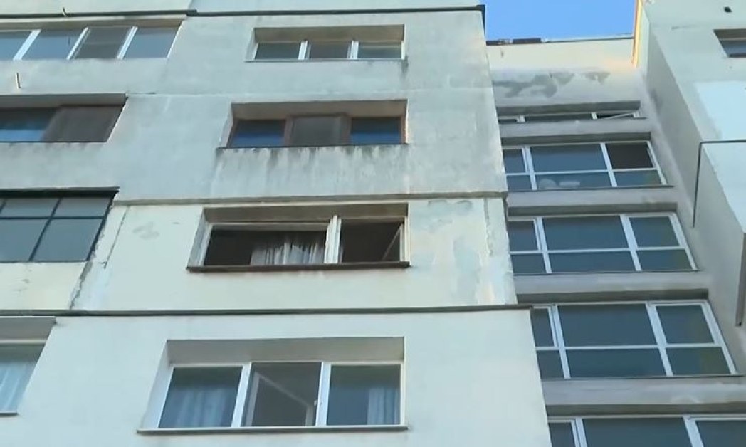 Майка и дъщеря тормозят съседите си в София