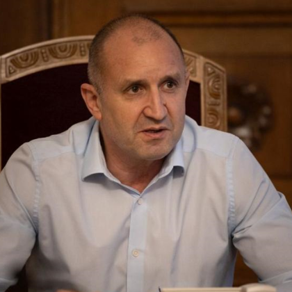 Държавният глава Румен Радев ще направи демонстрационен полет на изтребител