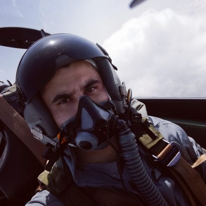 Старши лейтенант Венцислав Атанасов Дункин на 28 г е единият