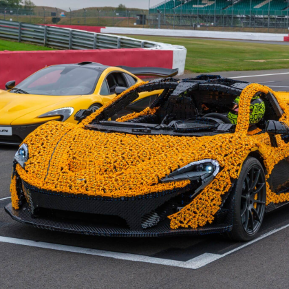 Lego направи пълноразмерна напълно функционална спортна кола McLaren P1 от 342 817