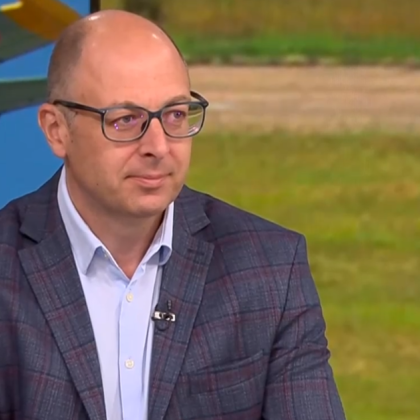 Българските пилоти летят малко Това каза военният експерт Йордан Божилов Той недоумява защо