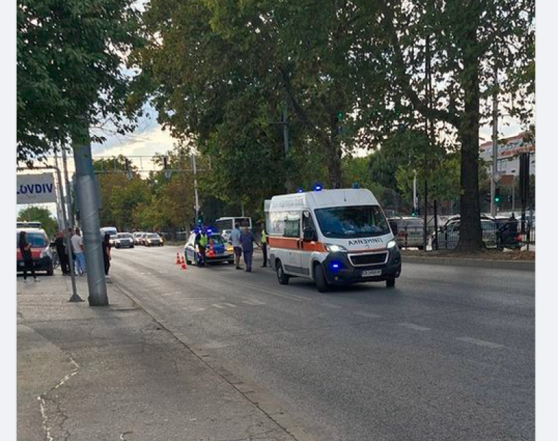 На червено пресичал пешеходецът, пометен от БМВ в Пловдив! В болница е