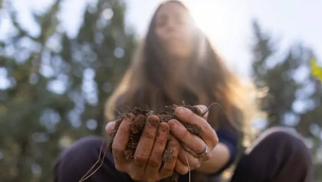 Eat Earth: Странна тенденция против стареене става вирусна в TikTok ВИДЕО