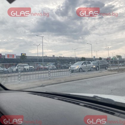 Коли се блъснаха до мост в Пловдив СНИМКИ