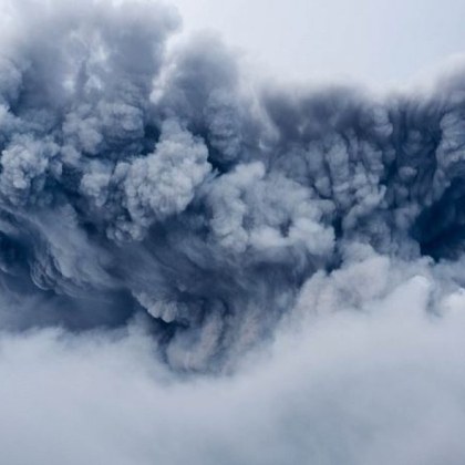 Най малко 50 души са загинали при експлозия на метан газ