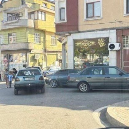 Водач успя да предизвика възмущението на участниците в движението със