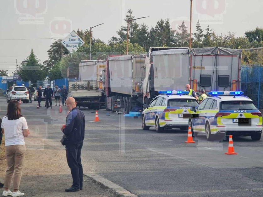 Двама пешеходци загинаха в Бургас, а друг мъж е ранен,