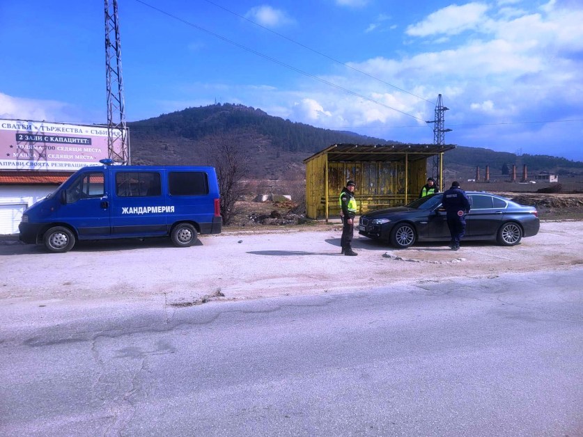Спецоперация в Пазарджик, провериха над 1100 души