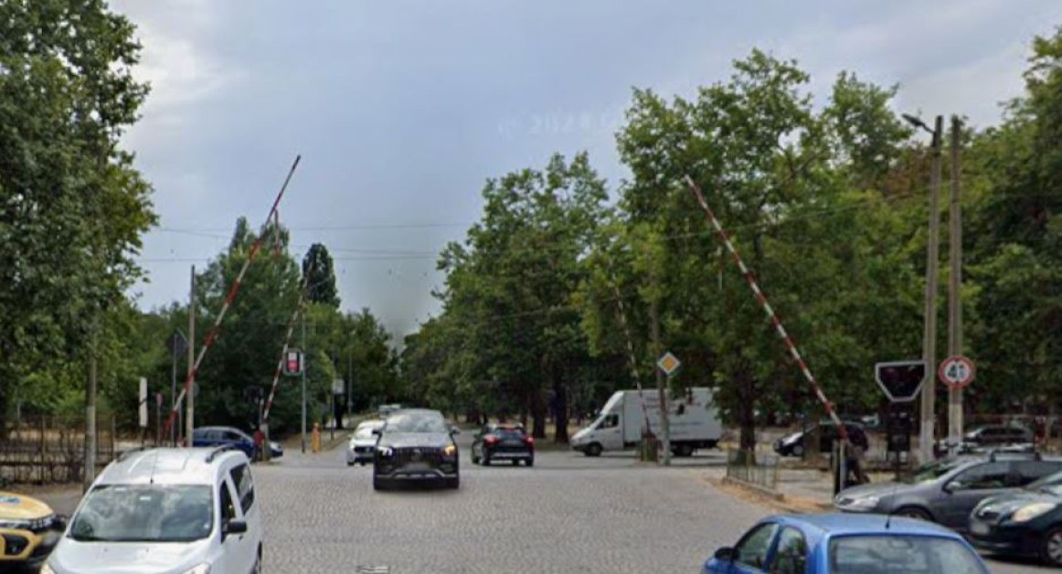 Технически проблем на жп прелези в Пловдив затруднява трафика