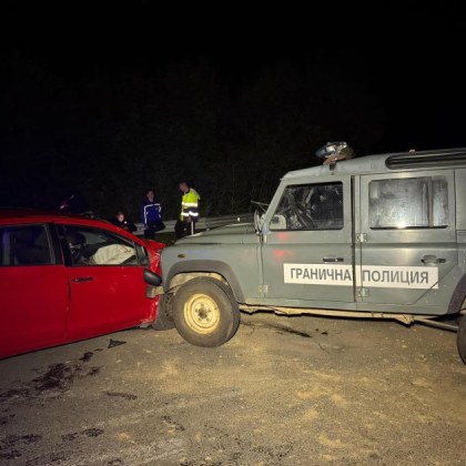 Тежка катастрофа с джип на Гранична полиция и лек автомобил