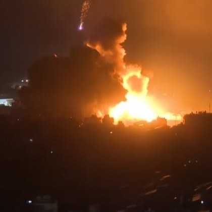 Мощни експлозии отекнаха тази нощ в района на международното летище