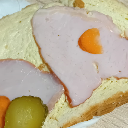 Социалната мрежа Facebook бе разтърсена от сигнал на анонимен потребител