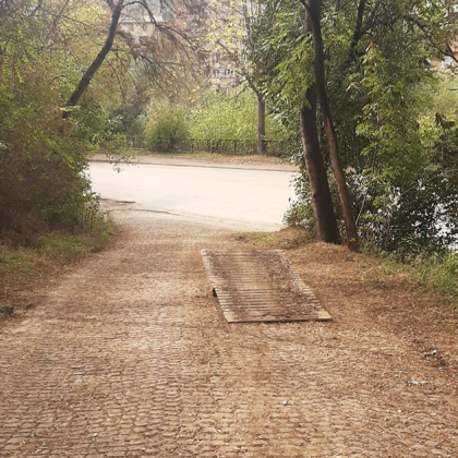 Жители на Ловеч сигнализират за проблем свързан с безопасността на децата На