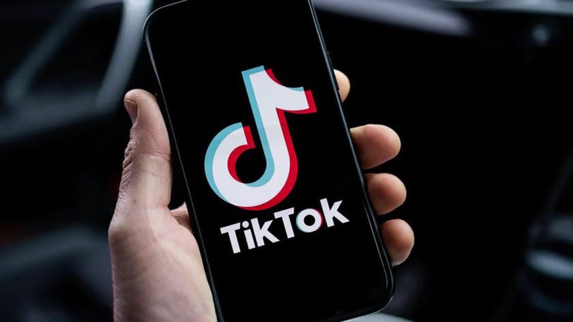 Заради AI: TikTok съкращава стотици работници по света