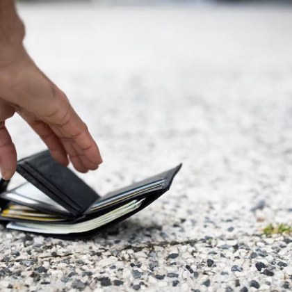 Мъж е загубил пари на улицата Около 500 лева са