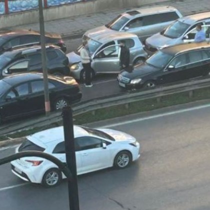 Катастрофа е станала на оживен булевард в столицата алармират граждани