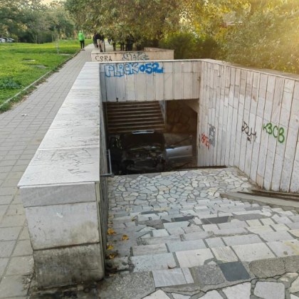 Лек автомобил е катастрофирал във Варна По неизвестни към момента