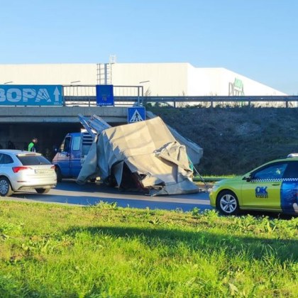 Катастрофа с камион е станала рано тази сутрин в София