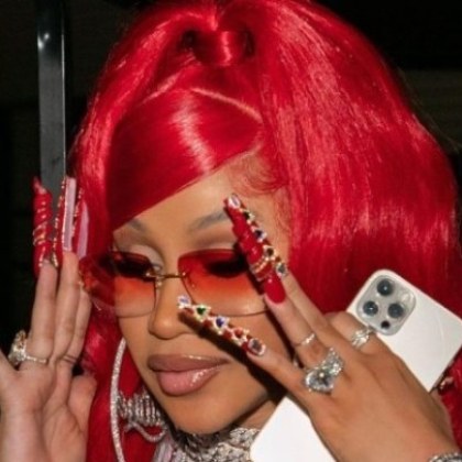 Карди Би е била хоспитализирана заради спешен медицински проблем 32 годишната