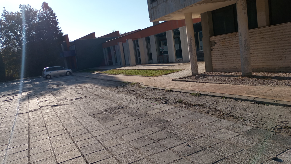 Плувен басейн 