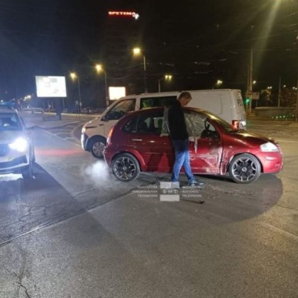 Автокрадец е блъснал полицай тази сутрин при опит да бъде