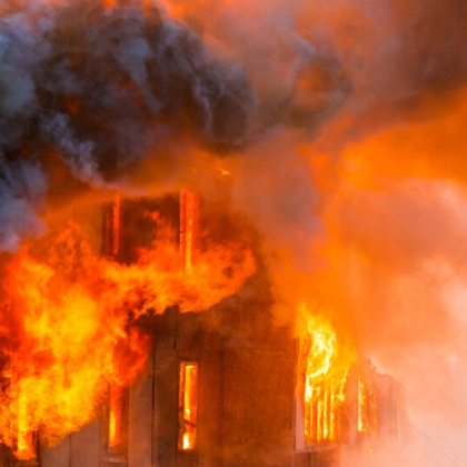 Пожар гори в къща в смолянското село Соколовци съобщи говорителят