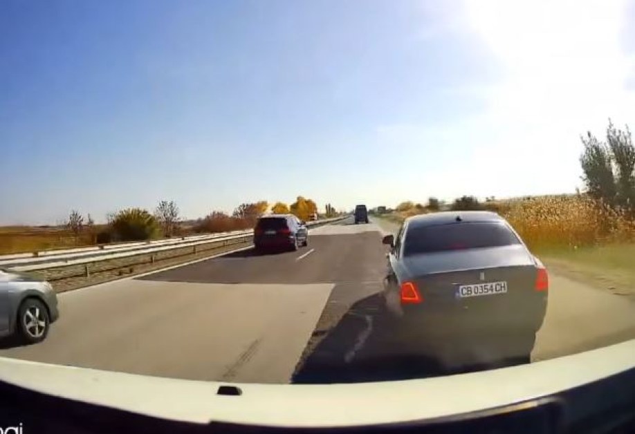 Агресия на АМ Тракия! Ролс-Ройс засече бус, следва го в аварийната ВИДЕО