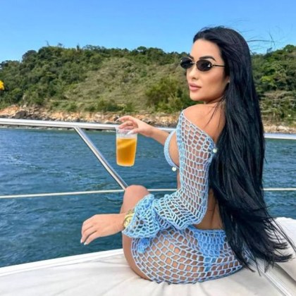 Две звезди на социалните мрежи 37 годишната Алин Тамара Морейра де