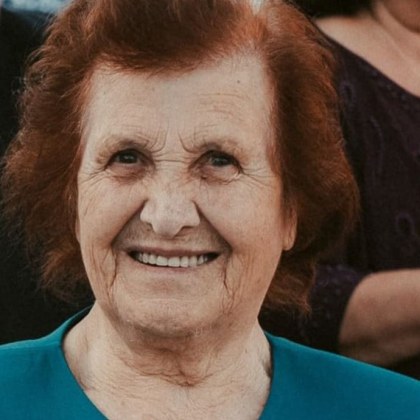 Близки издирват дама която излязла от дома си и не