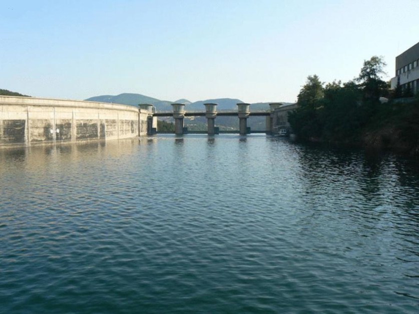 Откриха тяло на мъж във Водното огледало в Кърджали