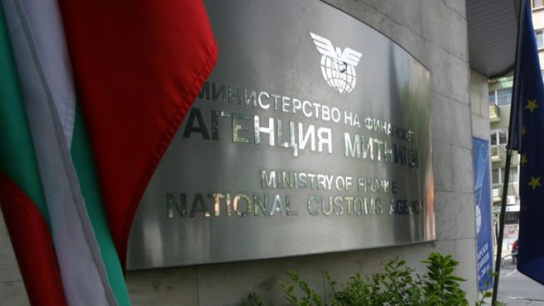 Асен Василев заподозря опит за отвличане на внимание